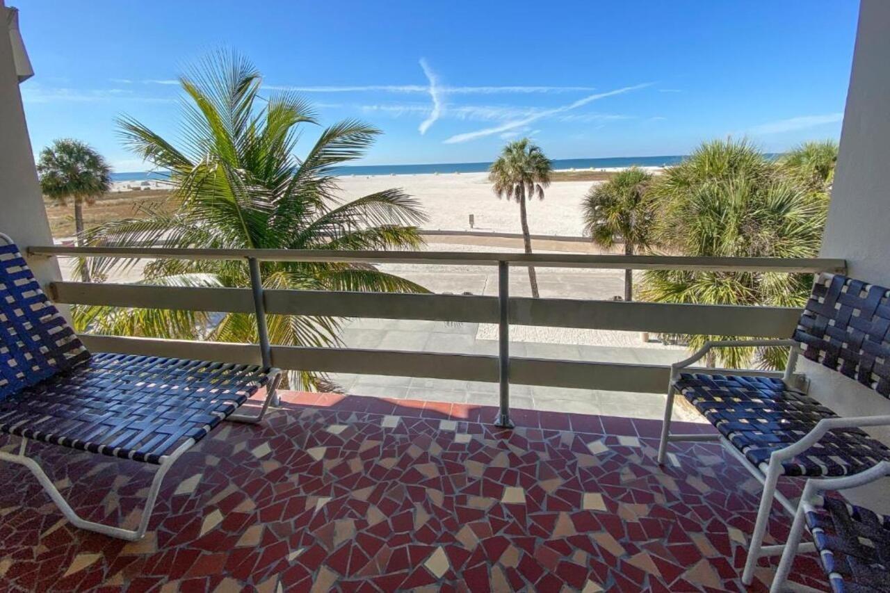 Thunderbird Beach Resort Treasure Island Exterior foto