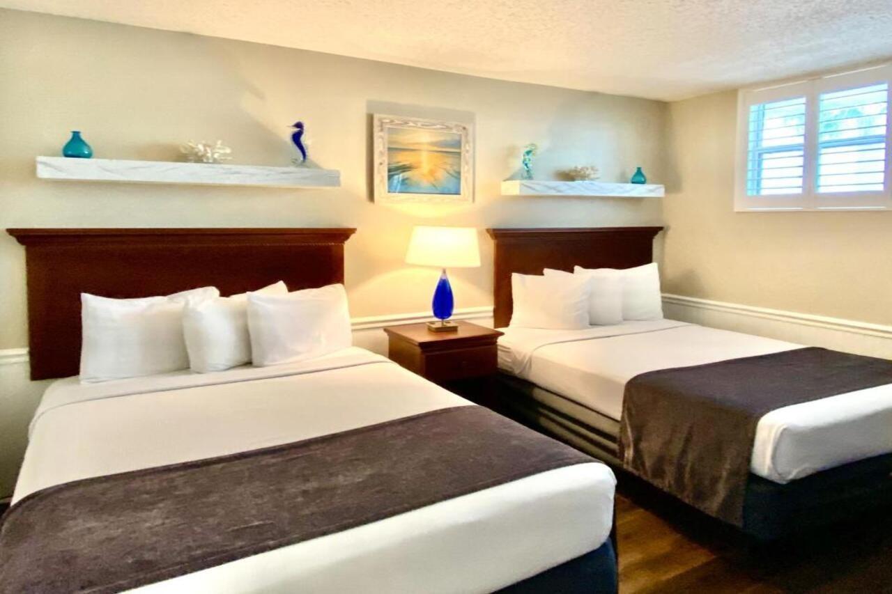 Thunderbird Beach Resort Treasure Island Exterior foto