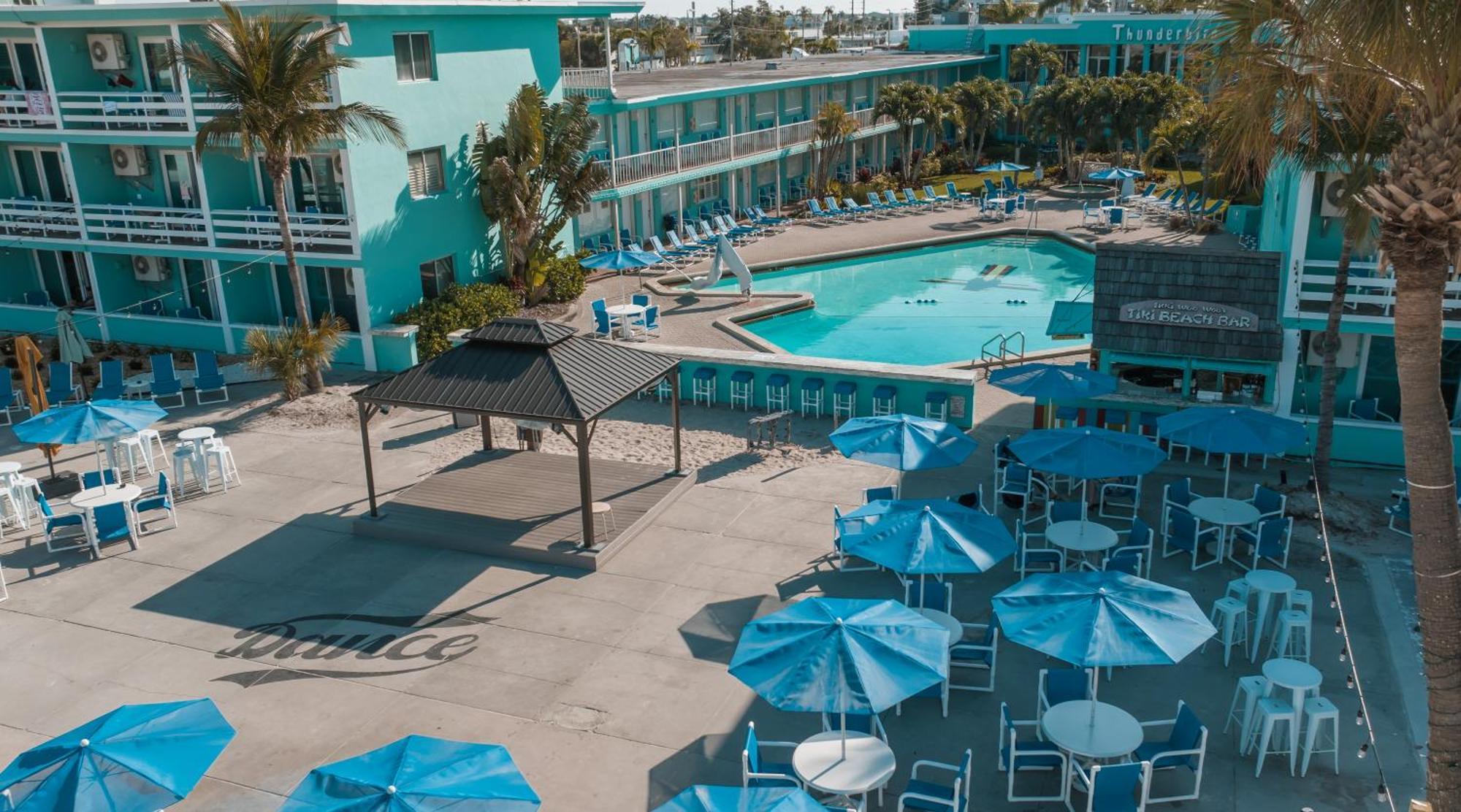 Thunderbird Beach Resort Treasure Island Exterior foto