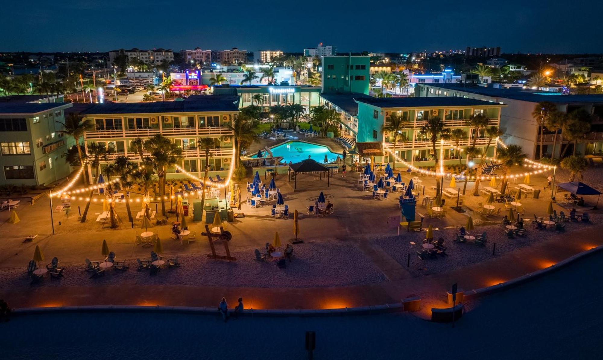 Thunderbird Beach Resort Treasure Island Exterior foto